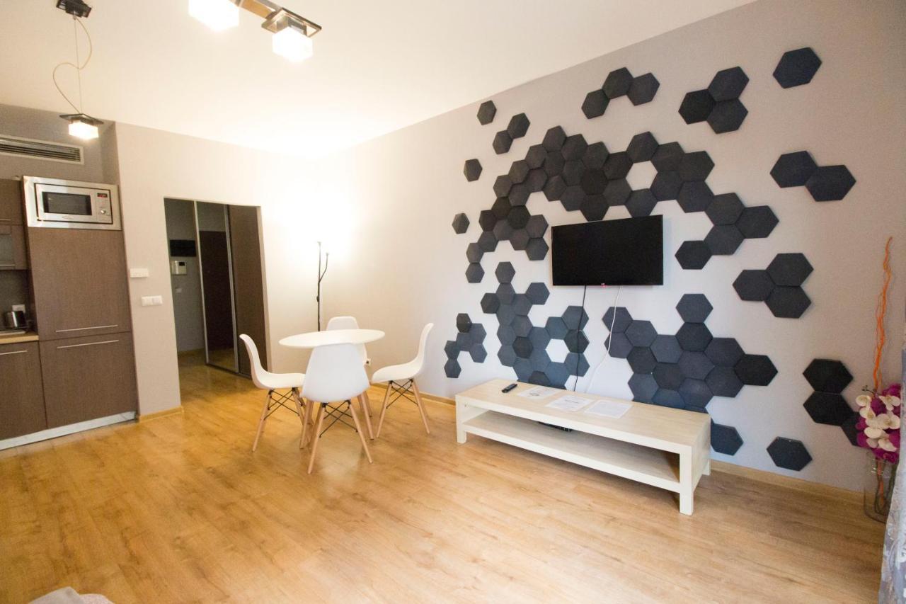Happy Apartments - Just In Center Wroclaw Bagian luar foto