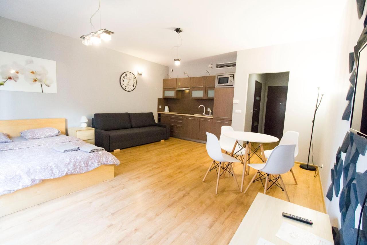 Happy Apartments - Just In Center Wroclaw Bagian luar foto