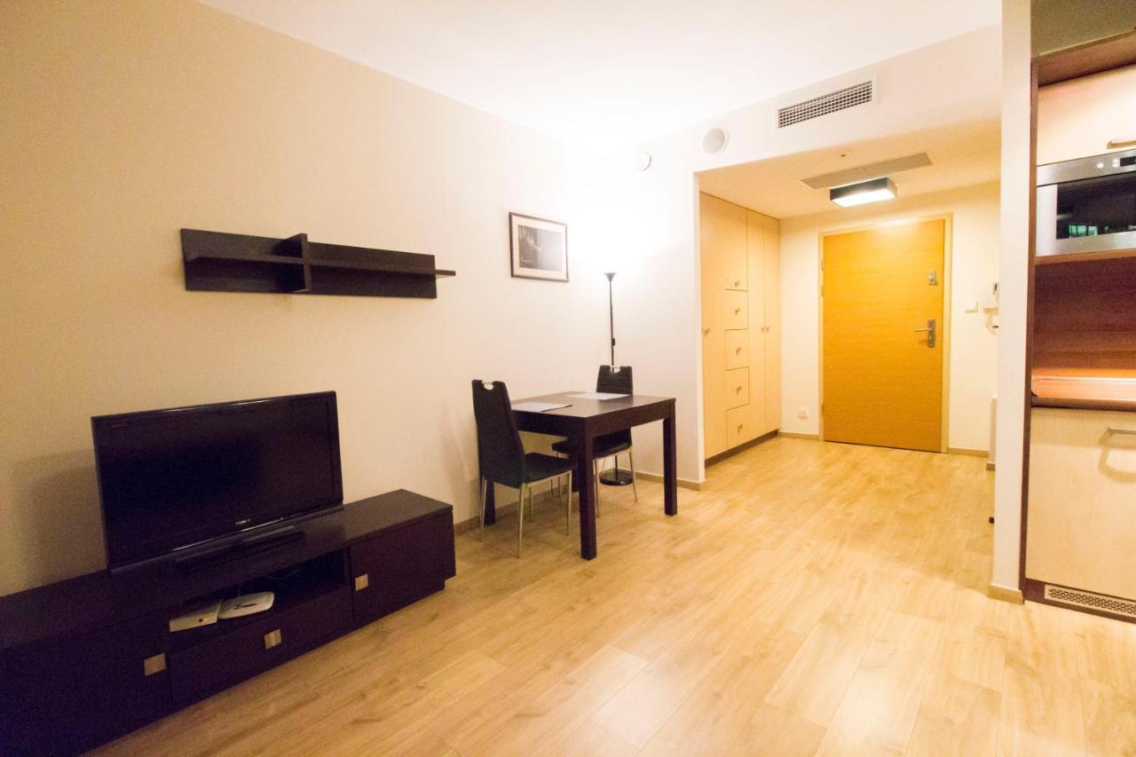 Happy Apartments - Just In Center Wroclaw Bagian luar foto